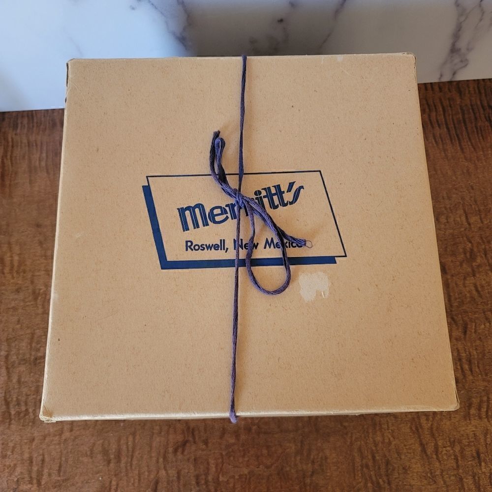 Merritts Roswell New Mexico vintage hat box cardboard brown square home decor